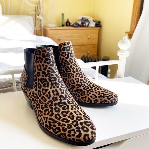 Cole Hann Gia Animal Print Western Calf Hair Chunky Heel Ankle Boots Size 8 - Picture 1 of 8